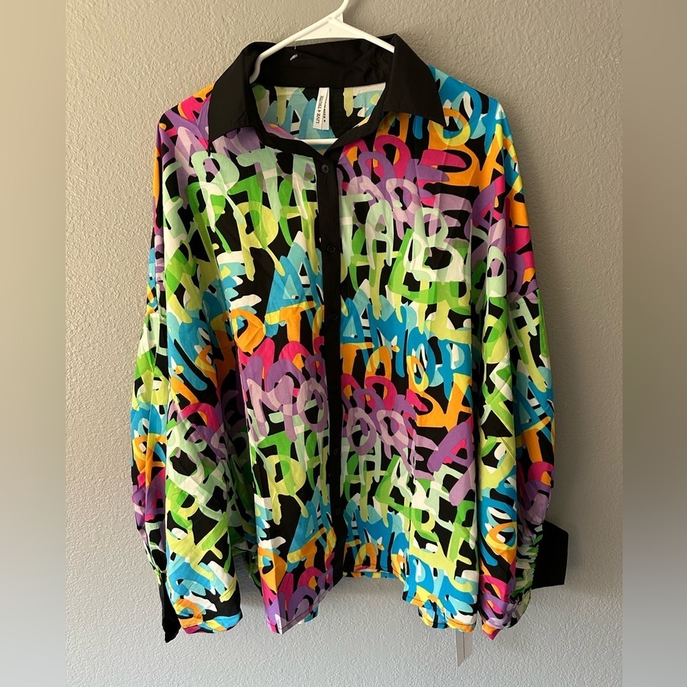 Live 4 truth colorful letters oversized super wide sleeves women’s size M NWT